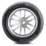 ⁦بريدجستون - إطار سيارة بوتينزا RE004 مقاس 235/50R18 101W XL⁩ - الصورة ⁦2⁩