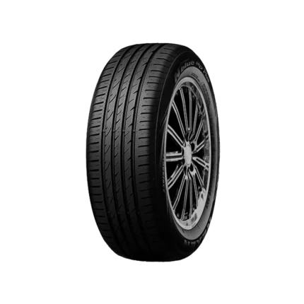 إطار سيارة نكسن إن بلو إتش دي بلس مقاس 205/55R16 91H كوري عادي موفر للوقود يتميز بتصميم 3 أخاديد ونصف لتصريف المياه وكتف صلب لثبات المنحنيات بضمان معتمد 4 سنوات