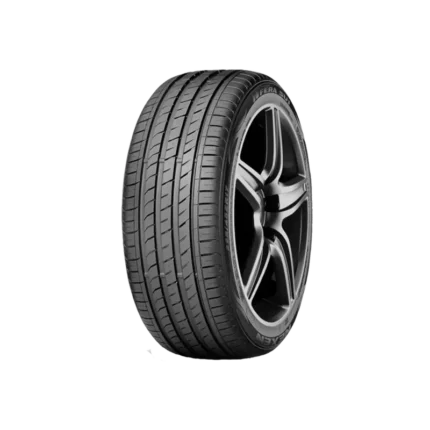 إطار سيارة نكسن إن فيرا SU1 مقاس 245/45R18 100Y XL كوري رياضي فائق الأداء يتميز بتصميم 3 أخاديد ونصف وتصريف مياه سريع وثبات في المنعطفات بضمان معتمد 4 سنوات